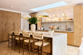 The Kensal Rise Retreat - Stunning 4BDR Home with Garden